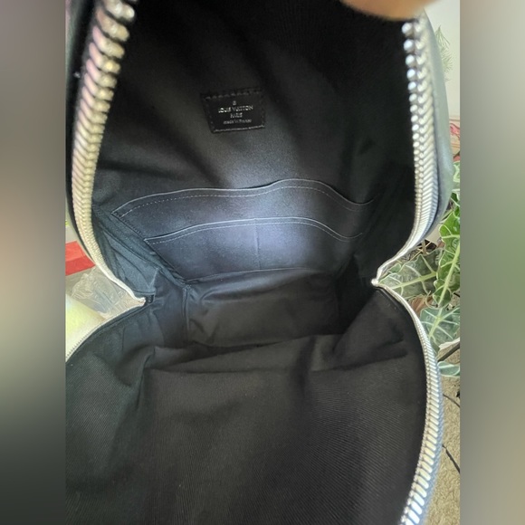 LOUIS VUITTON
Monogram Macassar Josh NM Backpack - Picture 9 of 14